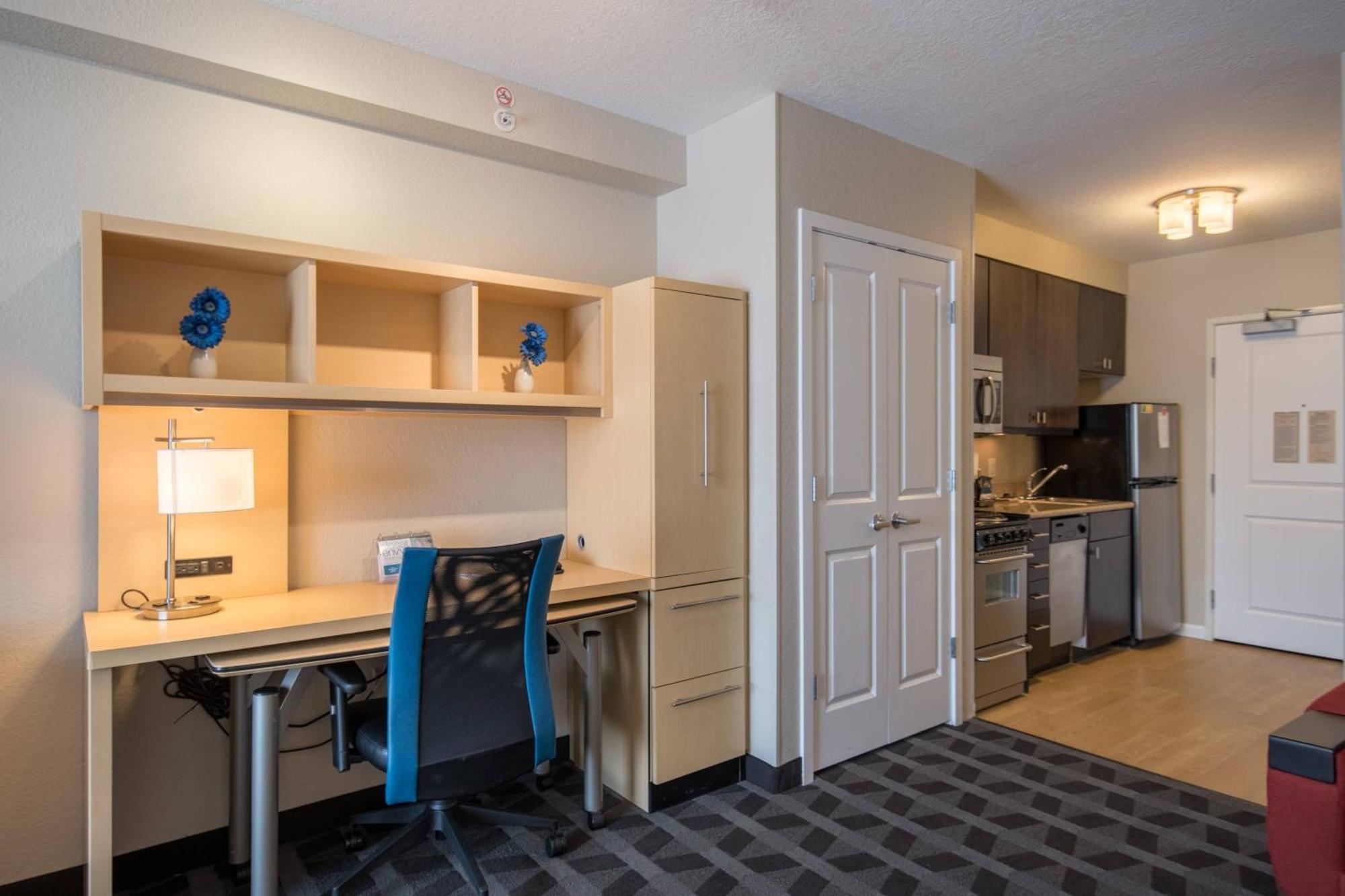 Towneplace Suites By Marriott Provo Orem Exterior photo