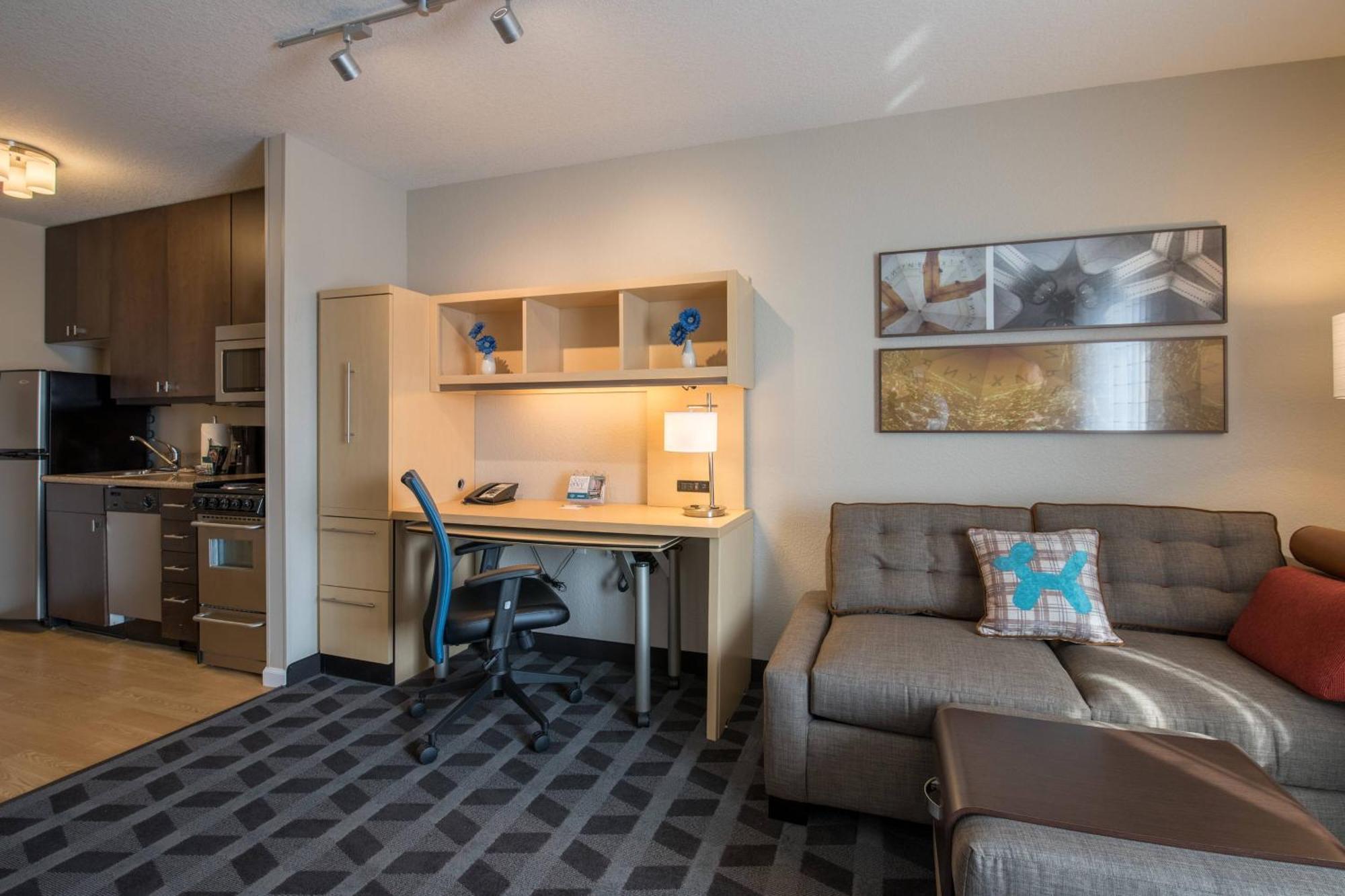 Towneplace Suites By Marriott Provo Orem Exterior photo